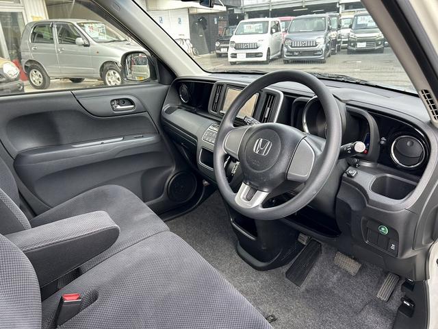 N-ONE G・Lパッケージ 社外ナビ フルセグ DVD再生 Bluetooth 前後ドラレコ ETC スマートキー プッシュスタート HIDヘッドライト オートライト プライバシーガラス セキュリティアラーム フロアマット(10枚目)