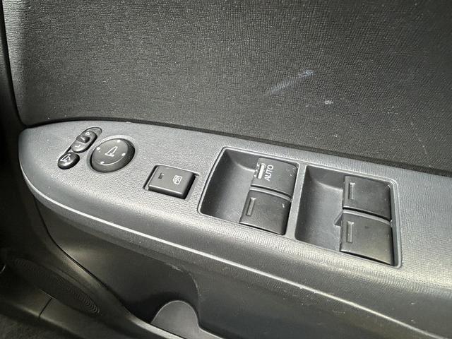 N-ONE G・Lパッケージ 社外ナビ フルセグ DVD再生 Bluetooth 前後ドラレコ ETC スマートキー プッシュスタート HIDヘッドライト オートライト プライバシーガラス セキュリティアラーム フロアマット(23枚目)