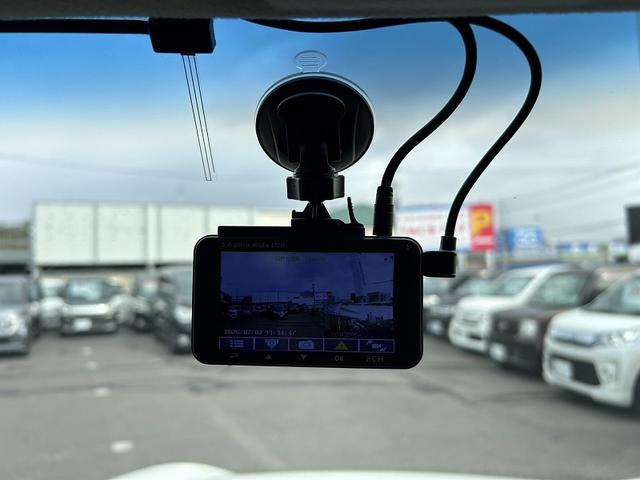 N-ONE G・Lパッケージ 社外ナビ フルセグ DVD再生 Bluetooth 前後ドラレコ ETC スマートキー プッシュスタート HIDヘッドライト オートライト プライバシーガラス セキュリティアラーム フロアマット(24枚目)