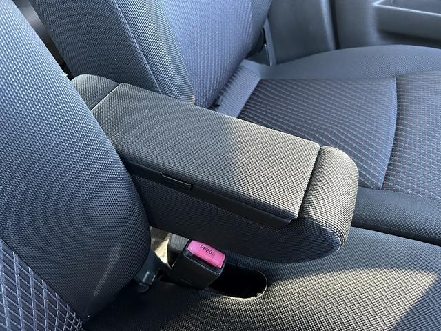 スペーシアカスタムＺ ターボ　ターボ　衝突軽減　車線逸脱警報　純正ナビ　フルセグ　ＤＶＤ再生　Ｂｌｕｅｔｏｏｔｈ　全方位カメラ　ドラレコ　ＥＴＣ　パワースライドドア　社外アルミ　シートヒーター　クルーズコントロール　ＨＩＤ　フォグ（31枚目）