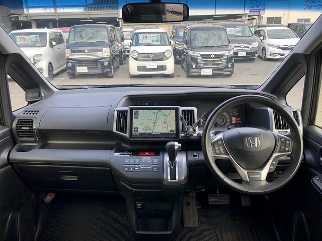 ステップワゴンスパーダ Ｚ　両側電動スライドドア　純正９型ナビ　フルセグ　Ｂｌｕｅｔｏｏｔｈ対応　バックカメラ　純正ＡＷ　ＨＩＤヘッドライト　オートライト　クルーズコントロール　スマートキー　プライバシーガラス　セキュリティ（11枚目）