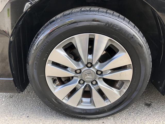 ステップワゴンスパーダ Ｚ　両側電動スライドドア　純正９型ナビ　フルセグ　Ｂｌｕｅｔｏｏｔｈ対応　バックカメラ　純正ＡＷ　ＨＩＤヘッドライト　オートライト　クルーズコントロール　スマートキー　プライバシーガラス　セキュリティ（38枚目）