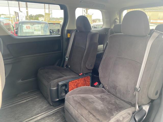 ヴェルファイア ２．４Ｚ　プラチナセレクションＩＩ　社外８インチナビ　フルセグ　ＤＶＤ再生　バックカメラ　ＥＴＣ　フリップダウンモニター　ドラレコ　コーナーセンサー　両側パワースライドドア　ＨＩＤライト　スマートキー　プッシュスタート　マットバイザー（16枚目）