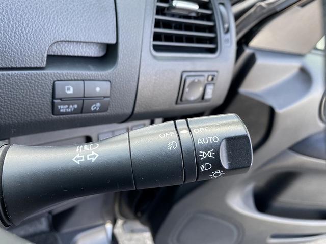 セレナ ライダーブラックラインＳ－ＨＶアドバンスドセーフティ　純正ナビ　フルセグ　ＤＶＤ　Ｂｌｕｅｔｏｏｔｈ　フリップダウンモニター　両側パワースライドドア　エマージェンシーブレーキ　アラウンドビューモニター　ＥＴＣ　プッシュスタート　クルーズコントロール（29枚目）