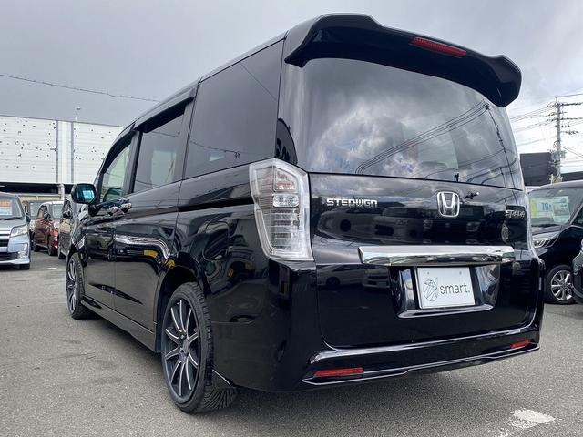 ステップワゴンスパーダ Ｚ　クールスピリット　両側パワースライドドア　純正８インチナビ　フルセグ　ＤＶＤ再生　Ｂｌｕｅｔｏｏｔｈ　バックカメラ　ＥＴＣ　スマートキー　クルーズコントロール　パドルシフト　プライバシーガラス　セキュリティアラーム（8枚目）