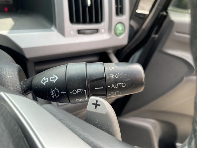 ステップワゴンスパーダ Ｚ　クールスピリット　両側パワースライドドア　純正８インチナビ　フルセグ　ＤＶＤ再生　Ｂｌｕｅｔｏｏｔｈ　バックカメラ　ＥＴＣ　スマートキー　クルーズコントロール　パドルシフト　プライバシーガラス　セキュリティアラーム（25枚目）