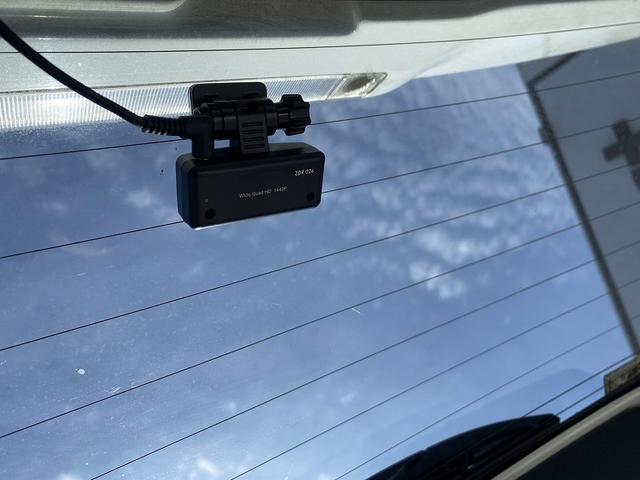 アクア Ｓ　スマートキー　プッシュスタート　社外ナビ　地デジ　前後ドライブレコーダー　ＥＴＣ　コーナーセンサー　オートライト　ヘッドライトレベライザー　横滑防止　プライバシーガラス　セキュリティアラーム（20枚目）