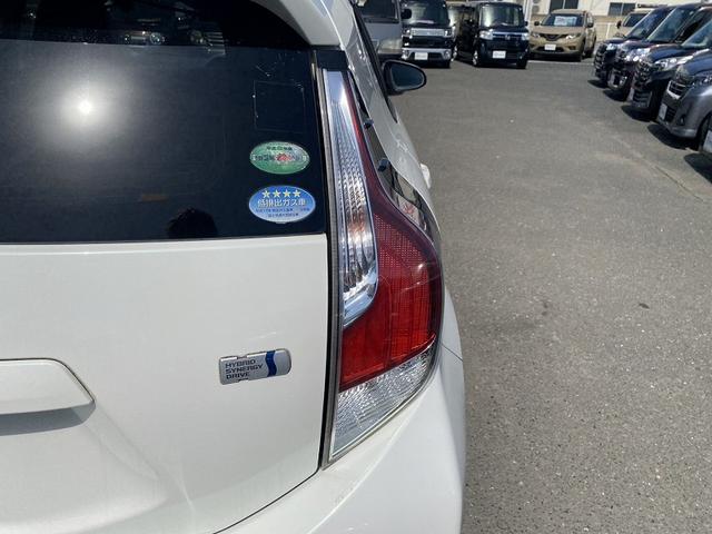 アクア Ｓ　スマートキー　プッシュスタート　社外ナビ　地デジ　前後ドライブレコーダー　ＥＴＣ　コーナーセンサー　オートライト　ヘッドライトレベライザー　横滑防止　プライバシーガラス　セキュリティアラーム（36枚目）