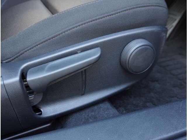 ＭＡＺＤＡ３セダン １５Ｓ　ツーリング　テレビ　ＥＴＣ　ドラレコ　ＤＶＤ　被害軽減ブレーキ　３６０度モニター　Ｂｌｕｅｔｏｏｔｈ　地デジ　オートマチックハイビーム　ＥＴＣ　スマートキー　クリアランスソナー　バックカメラ　オートエアコン　ＴＶ（18枚目）