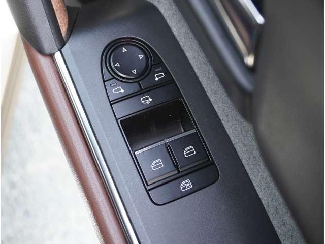 ＭＸ－３０ ２．０　４ＷＤ　観音開　ナビ　ＥＴＣ　全方位モニター　Ｓヒーター　Ｂカメラ　追従クルコン　ＰＷシート　ＬＥＤヘッドライト　パワーウィンドウ　キーフリー　横滑り防止装置　エアコン　ナビＴＶ　ＡＢＳ　ｉ－ｓｔｏｐ　Ｅｔｃ（31枚目）
