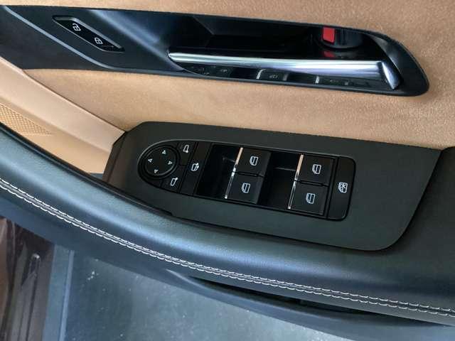 ＣＸ－８０ ３．３　ＸＤハイブリッド　プレミアム　スポーツ　ディーゼルタ　試乗車アップ　サンルーフ　ナビ　ＥＴＣ　パノラマサンルーフ　ＥＴＣ　オートマチックハイビーム　シートヒーター　４ＷＤ　アルミホイール　クリアランスソナー　パワーシート　パワーリフトゲート　衝突軽減（17枚目）