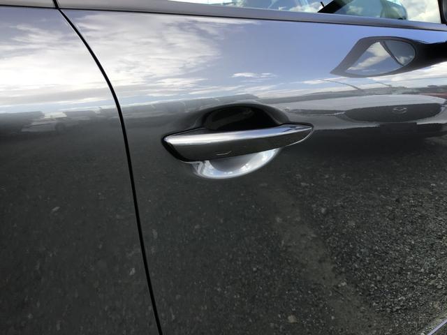 CX-60 3.3 XDハイブリッド プレミアム スポーツ ディーゼルタ 大型サンルーフ BOSEサウンドシステム ダブルサンルーフ シートヒー パワーゲート レーダークルコン パワーシート スマートキー オートハイビーム フルオートエアコン 4WD ABS アルミホイール(13枚目)