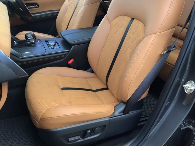 CX-60 3.3 XDハイブリッド プレミアム スポーツ ディーゼルタ 大型サンルーフ BOSEサウンドシステム ダブルサンルーフ シートヒー パワーゲート レーダークルコン パワーシート スマートキー オートハイビーム フルオートエアコン 4WD ABS アルミホイール(26枚目)