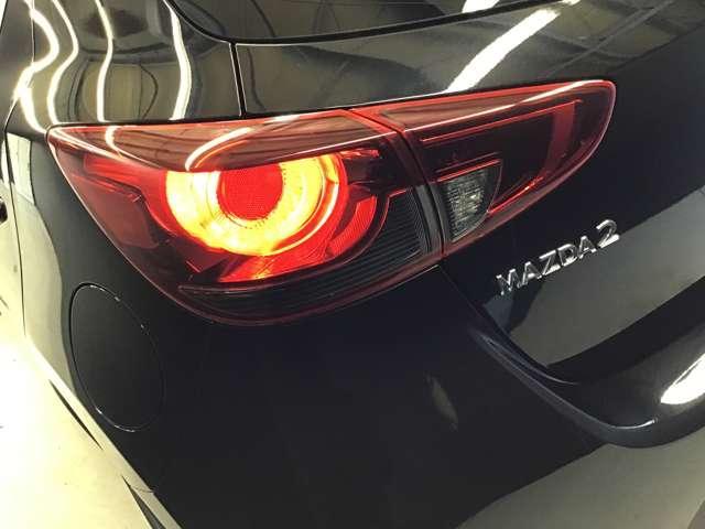 MAZDA2 1.5 15S スマート エディション 全方位モニター CD DVD フルセグ WAB セキュリティアラーム コーナーソナー エアバック サイドエアバック スマートキー アイドリングストップ パワステ バックカメラ フロントカメラ ABS(13枚目)
