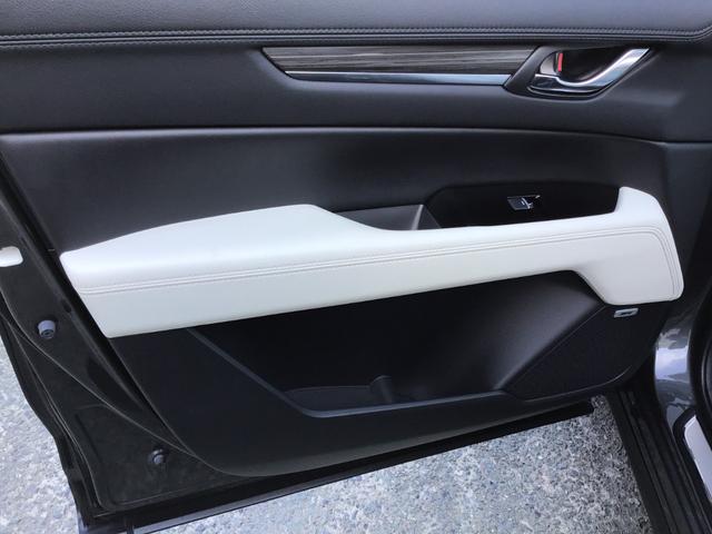 助手席ドア内側