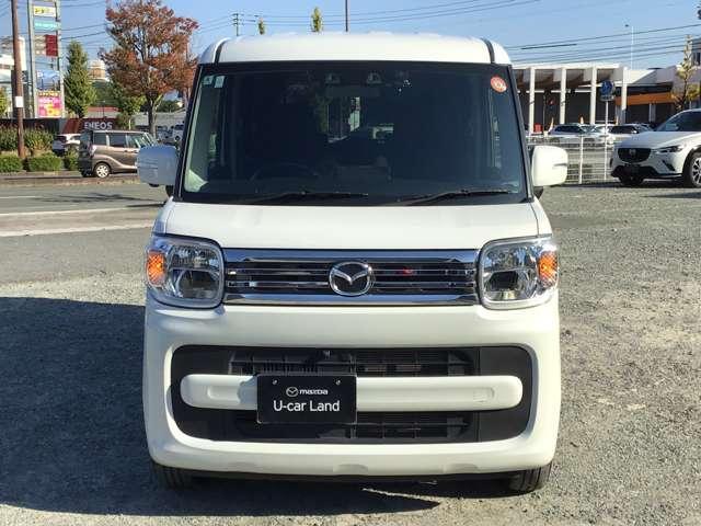 後部座席の様子です、足元も広くなってます。