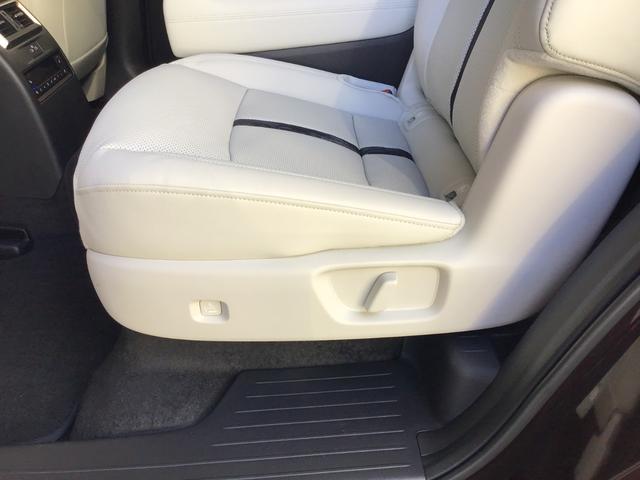 ＣＸ－８０ ３．３　ＸＤハイブリッド　プレミアム　モダン　ディーゼルター　デモアップカー　衝突被害軽減ブレーキ　全周囲カメラ　オートマチックハイビーム　アダプティブクルーズコントロール　革シート　３列シート　バックカメラ　電動シート　シートヒーター　４ＷＤ　サンルーフ（61枚目）