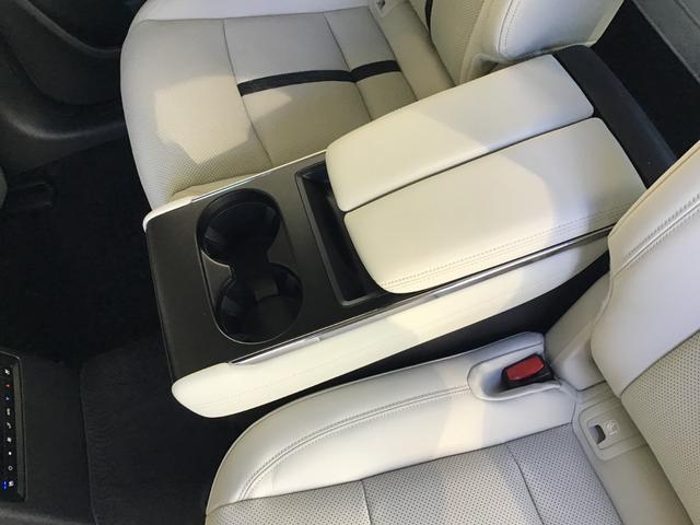 ＣＸ－８０ ３．３　ＸＤハイブリッド　プレミアム　モダン　ディーゼルター　デモアップカー　衝突被害軽減ブレーキ　全周囲カメラ　オートマチックハイビーム　アダプティブクルーズコントロール　革シート　３列シート　バックカメラ　電動シート　シートヒーター　４ＷＤ　サンルーフ（63枚目）