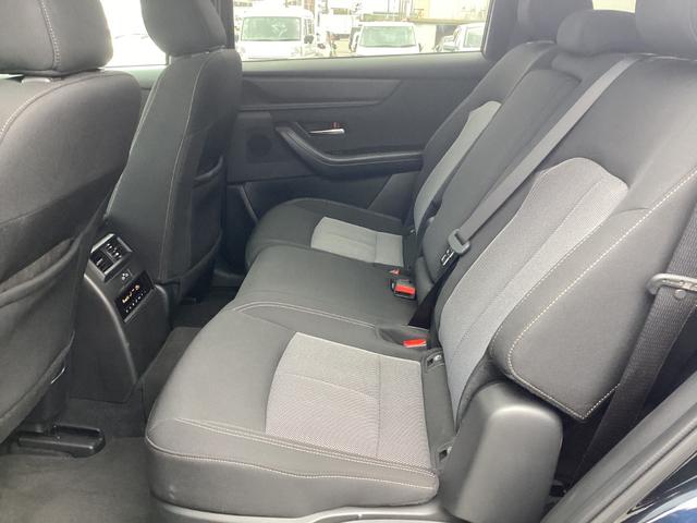 �Q��ڃV�[�g����l�̕��������b�N�X���Ă����������ԂɂȂ��Ă܂��B