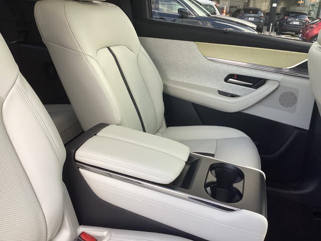 �Q��ڃV�[�g����l�̕��������b�N�X���Ă����������ԂɂȂ��Ă܂��B