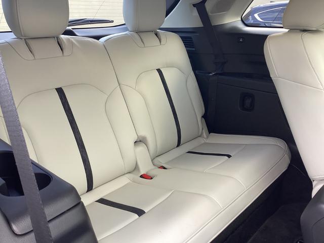 �R��ڃV�[�g����l�̕��������b�N�X���Ă����������ԂɂȂ��Ă܂��B