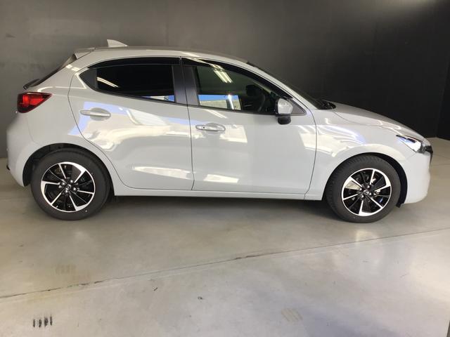 �L�����ƈ������܂������C�g����{�f�B�T�C�h�ɗ����悤�ȃf�U�C�����Ԃ̑��݊����������Ă܂��B