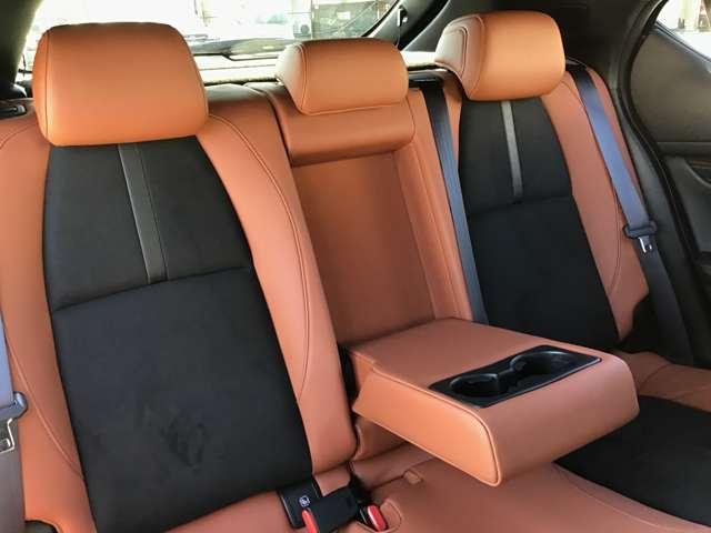 �Q��ڃV�[�g�������b�N�X���Ă����������ԂɂȂ��Ă܂��B