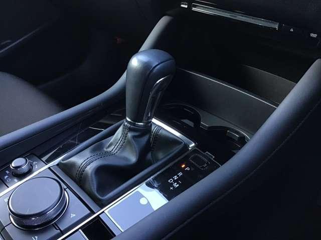 �I�[�g�}�̃V�t�g���o�[�͑��삵�₷���ʒu�ɂ���܂���