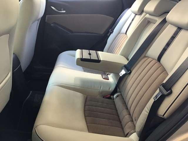 �Q��ڃV�[�g����l�̕��������b�N�X���Ă����������ԂɂȂ��Ă܂��B