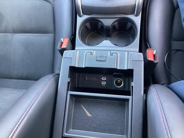 �h�����N�z���_�[��������ƂQ�l���B