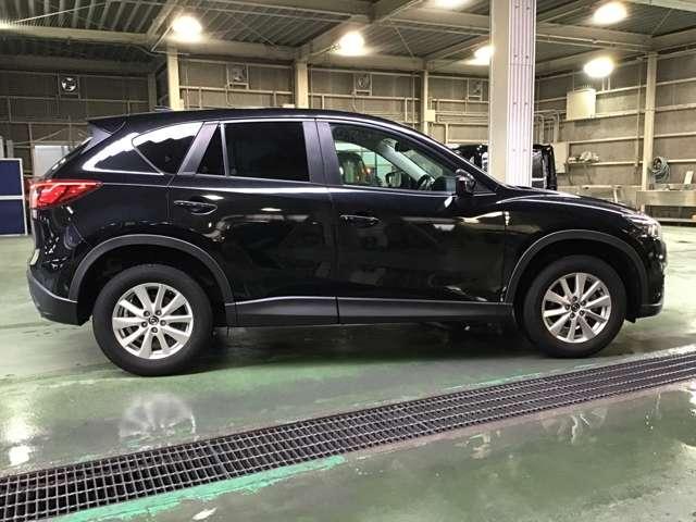 �X�}�[�g�L�[���������Ă����ԂŃ��b�N�{�^���������ƁA�ԗ����ׂẴh�A�̉�����{�����s�����Ƃ��o���܂��B