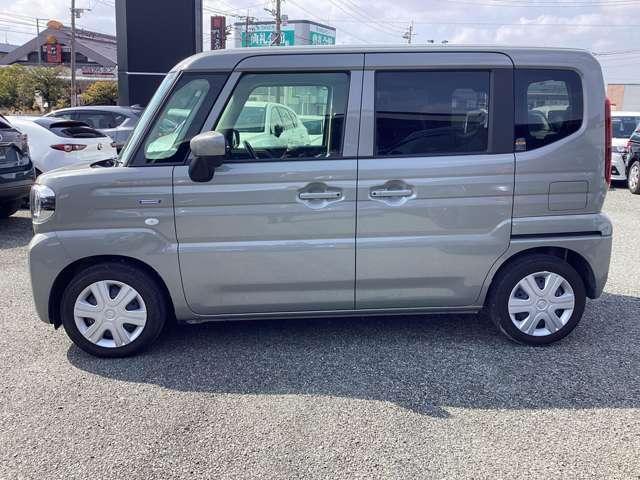 �T�C�h�r���[�ł��B�Ԃ����苎��܂ŁA�l�̖ڂɈڂ肱�ނ��́B����l�𖣗��������E�E�E�B����ȑz���Ń}�c�_�f�U�C���͍��o����Ă��܂��B