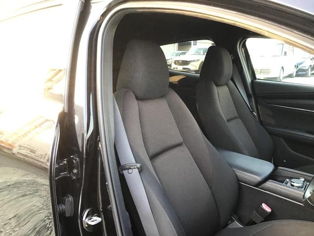 ＭＡＺＤＡ３ファストバック ２．０　２０Ｓ　プロアクティブ　ＥＴＣ　前後ドラレコ　ＣＤ　ＤＶＤ　フルセグ　アドバンストキー　スマートブレーキ　ＬＥＤヘッド　オートエアコン　フルセグ　コーナーセンサー　ＤＶＤ　横滑り防止　ＡＷ　Ｂカメラ　アイドリングストップ（18枚目）