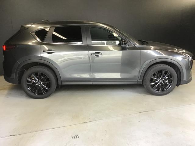 CX-5 2.0 20S ブラックトーンエディション パワーリフトゲート ワイヤレス充電 ナビ 電動パワーシート bluetooth アドバンストキー i-stop クリアランスソナー メモリーナビ オートエアコン アルミホイール USB 横滑防止装置(12枚目)