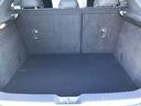 ラゲージルーム!後ろのシートは片方ずつ倒せます。乗る人や積む荷物に応じてアレンジが可能ですので多彩に使えてとても便利です。