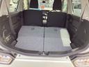 後部座席を倒すとかなりの広さがあり大きな荷物もラクラク積めますよ!