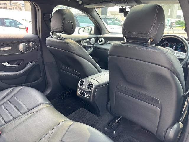 ＧＬＣ ＧＬＣ３００　４マチック　クーペ　ＡＭＧライン　後期　サンルーフ　レザーエクスクルーシブ　パナメリカーナグリル　ヘッドアップディスプレイ　全席シートヒーター　前席ベンチレーション　ＲＳＰ　全方位カメラ　２．０ＥＴＣ　電動リアゲート　前後ドラレコ（24枚目）
