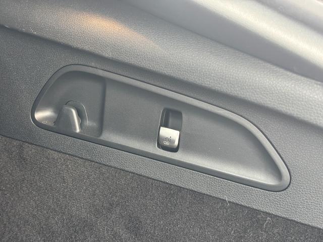 ＧＬＣ ＧＬＣ３００　４マチック　クーペ　ＡＭＧライン　後期　サンルーフ　レザーエクスクルーシブ　パナメリカーナグリル　ヘッドアップディスプレイ　全席シートヒーター　前席ベンチレーション　ＲＳＰ　全方位カメラ　２．０ＥＴＣ　電動リアゲート　前後ドラレコ（67枚目）
