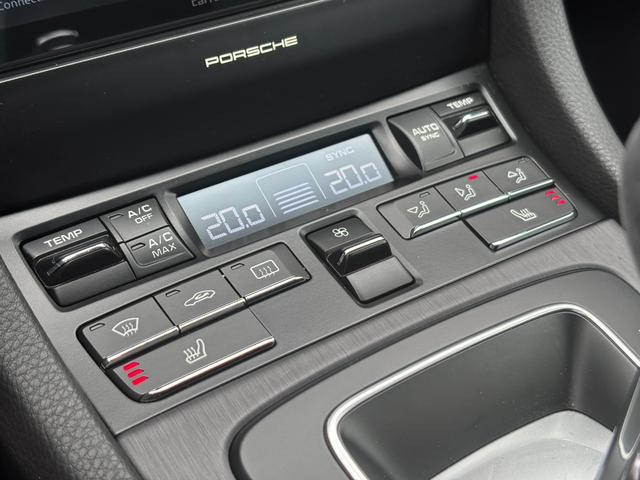 ９１１ ９１１カレラＧＴＳ　スポクロ　ＰｏｗｅｒＣｒａｆｔマフラー　純正ＧＴ３アルミホイール　Ｈ＆Ｒダウンサス　ＢＯＳＥサウンド　ＰＴＶプラス　アルカンターラルーフ　ＧＴＳスポーツシート　ＡｐｐｌｅＣａｒＰｌａｙ　バックカメラ（27枚目）