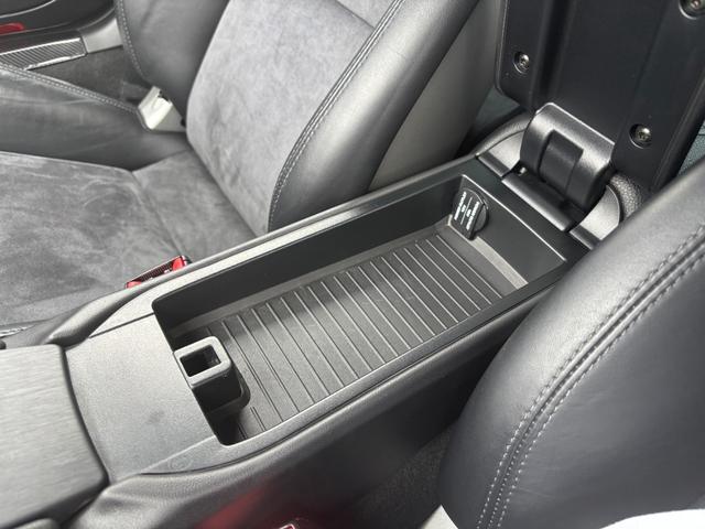 ９１１ ９１１カレラＧＴＳ　スポクロ　ＰｏｗｅｒＣｒａｆｔマフラー　純正ＧＴ３アルミホイール　Ｈ＆Ｒダウンサス　ＢＯＳＥサウンド　ＰＴＶプラス　アルカンターラルーフ　ＧＴＳスポーツシート　ＡｐｐｌｅＣａｒＰｌａｙ　バックカメラ（35枚目）