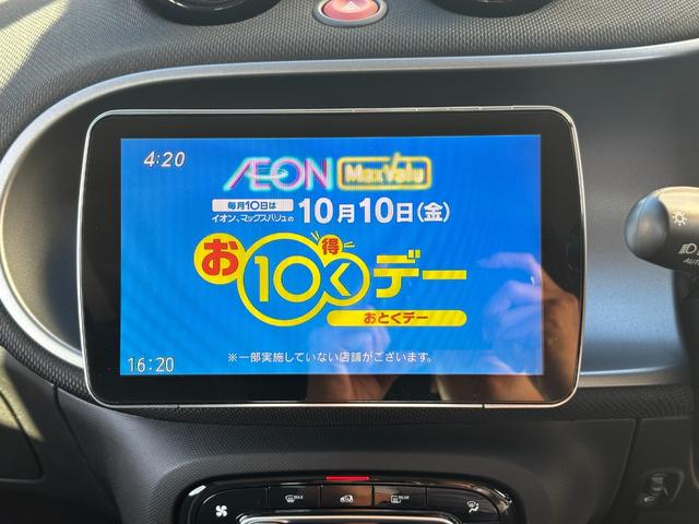 スマートフォーツーカブリオ ＢＲＡＢＵＳ　スポーツ　社外９インチナビ　黒革シート　シートヒーター　ＴＶ　Ｂカメラ　ＣＤ・ＤＶＤ・Ｂｌｕｅｔｏｏｔｈ　衝突軽減ブレーキ　レーンキープ　障害物センサ　純正１６インチＡＷ　パドルシフト　クルコン　全方位ドラレコ（23枚目）