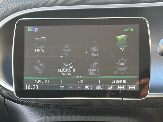 スマートフォーツーカブリオ ＢＲＡＢＵＳ　スポーツ　社外９インチナビ　黒革シート　シートヒーター　ＴＶ　Ｂカメラ　ＣＤ・ＤＶＤ・Ｂｌｕｅｔｏｏｔｈ　衝突軽減ブレーキ　レーンキープ　障害物センサ　純正１６インチＡＷ　パドルシフト　クルコン　全方位ドラレコ（24枚目）