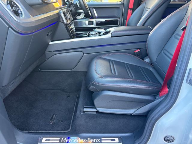 Gクラス G350d AMGライン 1年保証付 1オーナー アダプティブダンピングシステム ラグジュアリーPKG レーダーセーフティーPKG サンルーフ 全方位カメラ ブルメスター ナビ・フルセグTV  黒革 シートヒータ アンビエント(34枚目)