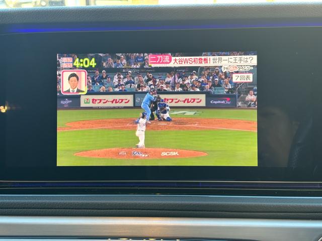 Gクラス G350d AMGライン 1年保証付 1オーナー アダプティブダンピングシステム ラグジュアリーPKG レーダーセーフティーPKG サンルーフ 全方位カメラ ブルメスター ナビ・フルセグTV  黒革 シートヒータ アンビエント(43枚目)