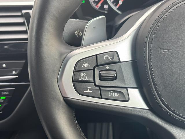 ５シリーズ ５２３ｄ　Ｍスポーツ　ハイラインパッケージ　１年保証付　黒革　ヘッドアップディスプレイ　全席シートヒーター　Ｍ５ルックリアバンパー　フロントスポイラー　ドライビングアシストプラス　全方位カメラ　ＡＣＣ　ＬＤＷ　ＬＣＷ　クロストラフィック　ＥＴＣ（42枚目）