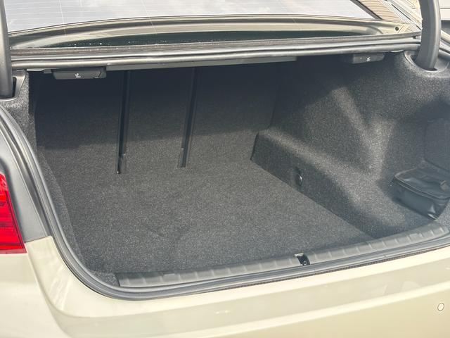 ５シリーズ ５２３ｄ　Ｍスポーツ　ハイラインパッケージ　１年保証付　黒革　ヘッドアップディスプレイ　全席シートヒーター　Ｍ５ルックリアバンパー　フロントスポイラー　ドライビングアシストプラス　全方位カメラ　ＡＣＣ　ＬＤＷ　ＬＣＷ　クロストラフィック　ＥＴＣ（56枚目）