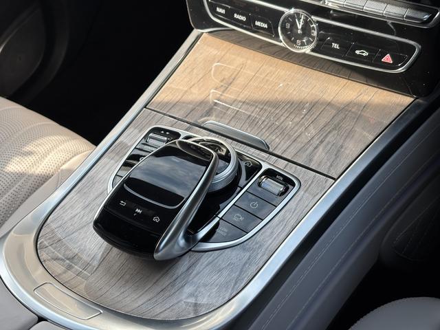 Ｇクラス Ｇ４００ｄ　マヌファクトゥーアエディション　１年保証付　１オーナー　ナイトＰＫＧ　白革ダイヤモンドステッチ　ＳＲ　アダブティブダンピングシステム　ブラバスフロントスポイラー　ＩＩＤ電動ステップ　デジタルインナーミラー　ＡＤＶ１（２２インチＡＷ）（52枚目）