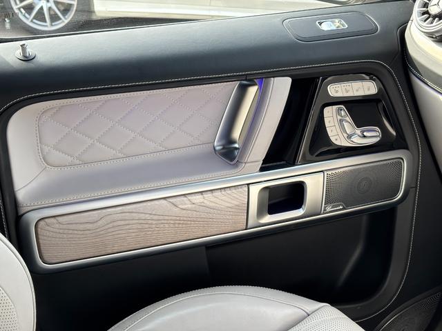 Ｇクラス Ｇ４００ｄ　マヌファクトゥーアエディション　１年保証付　１オーナー　ナイトＰＫＧ　白革ダイヤモンドステッチ　ＳＲ　アダブティブダンピングシステム　ブラバスフロントスポイラー　ＩＩＤ電動ステップ　デジタルインナーミラー　ＡＤＶ１（２２インチＡＷ）（62枚目）