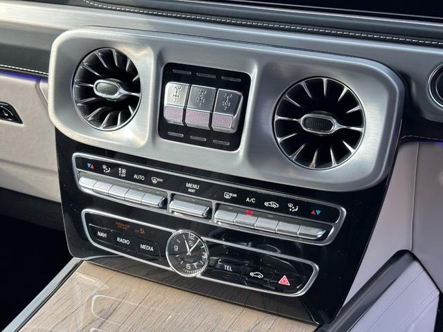 Ｇクラス Ｇ４００ｄ　マヌファクトゥーアエディション　１年保証付　１オーナー　ナイトＰＫＧ　白革ダイヤモンドステッチ　ＳＲ　アダブティブダンピングシステム　ブラバスフロントスポイラー　ＩＩＤ電動ステップ　デジタルインナーミラー　ＡＤＶ１（２２インチＡＷ）（64枚目）