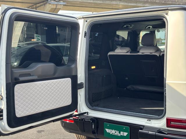 Ｇクラス Ｇ４００ｄ　マヌファクトゥーアエディション　１年保証付　１オーナー　ナイトＰＫＧ　白革ダイヤモンドステッチ　ＳＲ　アダブティブダンピングシステム　ブラバスフロントスポイラー　ＩＩＤ電動ステップ　デジタルインナーミラー　ＡＤＶ１（２２インチＡＷ）（70枚目）